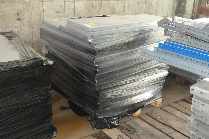 Posten Regalböden verschiedene Maße / u. a. 100 x 40 / 100 x 50